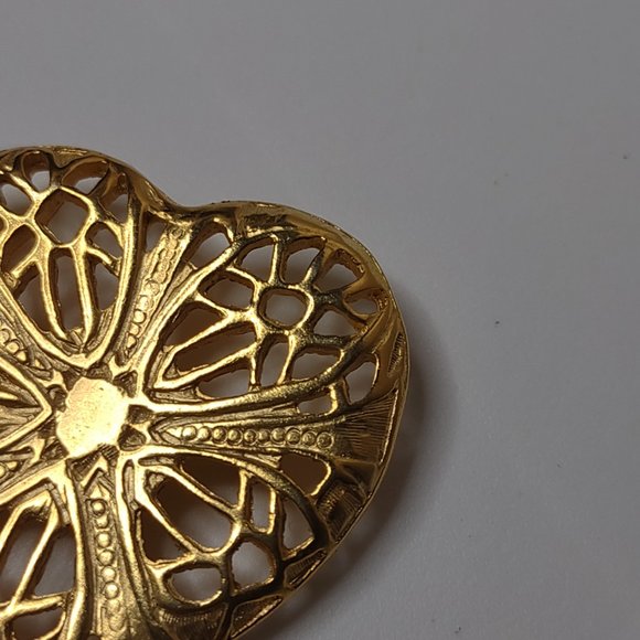 Large Metal Gold Tone Heart Brooch - Picture 5 of 16